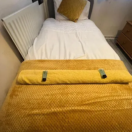 Indulge Hockley Hotel - With Free Front Parking - 10 Min Drive To Birmingham City Centre Bull Ring, Grand Central, Tesco Superstore, Primark & Commonwealth Games